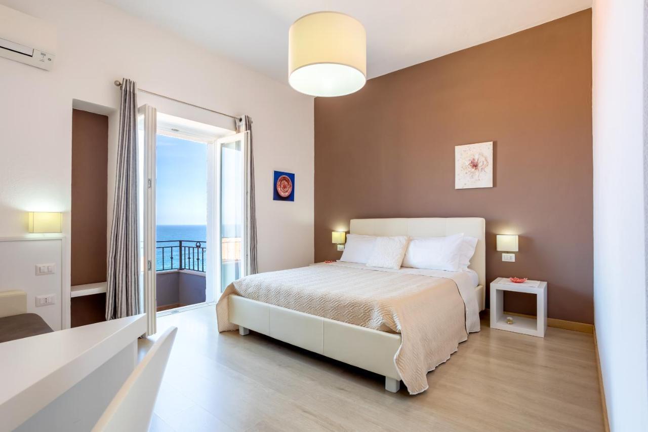 Appartamento Moderno Con Vista Mare Castelsardo Luaran gambar