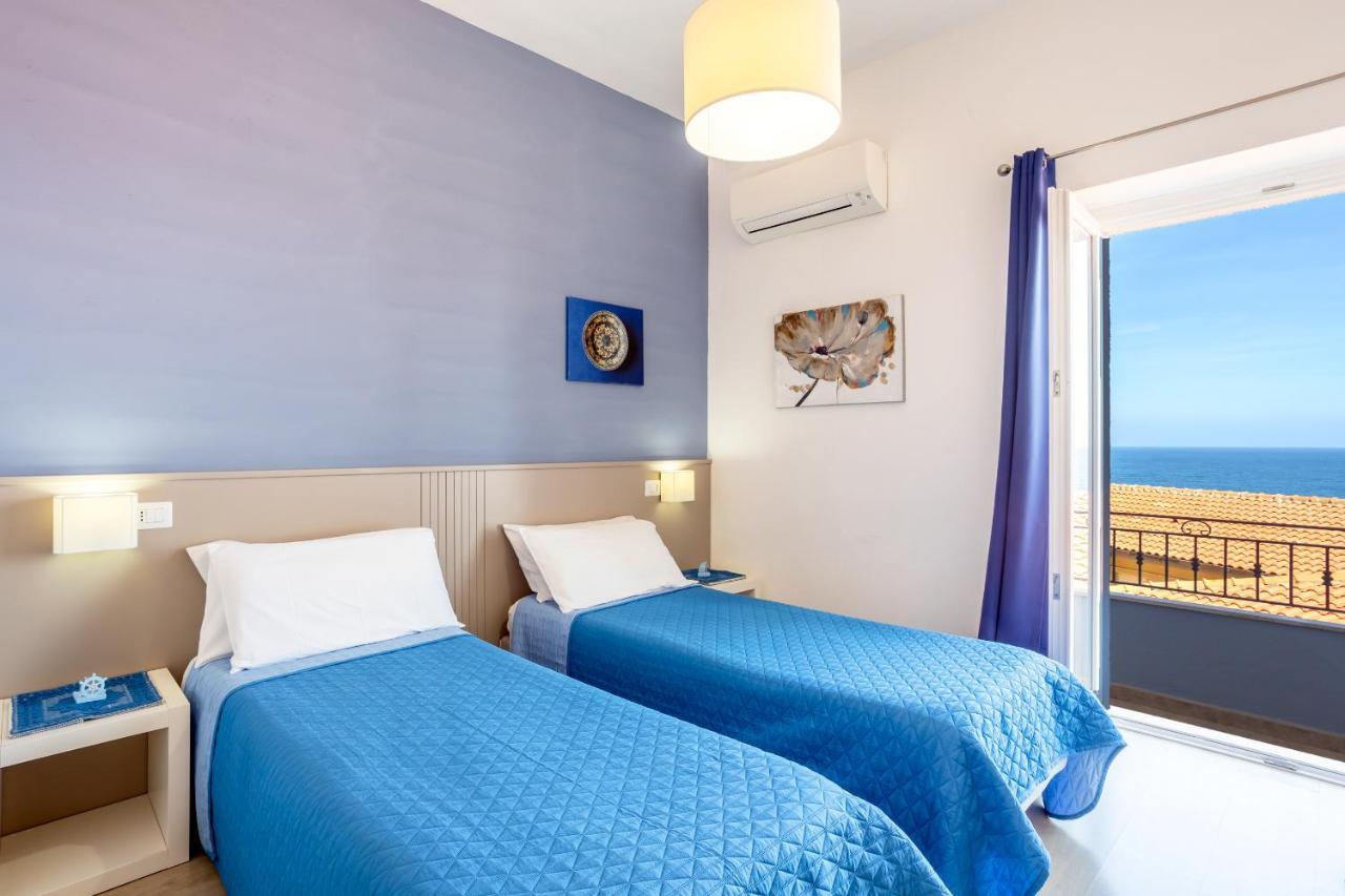Appartamento Moderno Con Vista Mare Castelsardo Luaran gambar