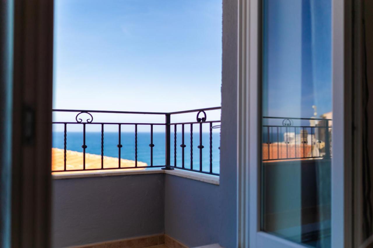 Appartamento Moderno Con Vista Mare Castelsardo Luaran gambar